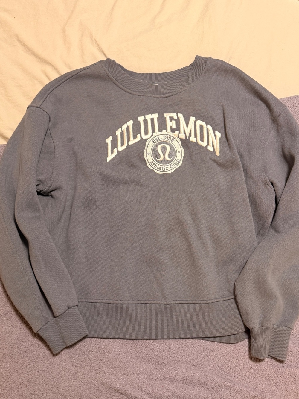 Lululemon Perfectly Oversized Crew Graphic Solar Grey XS